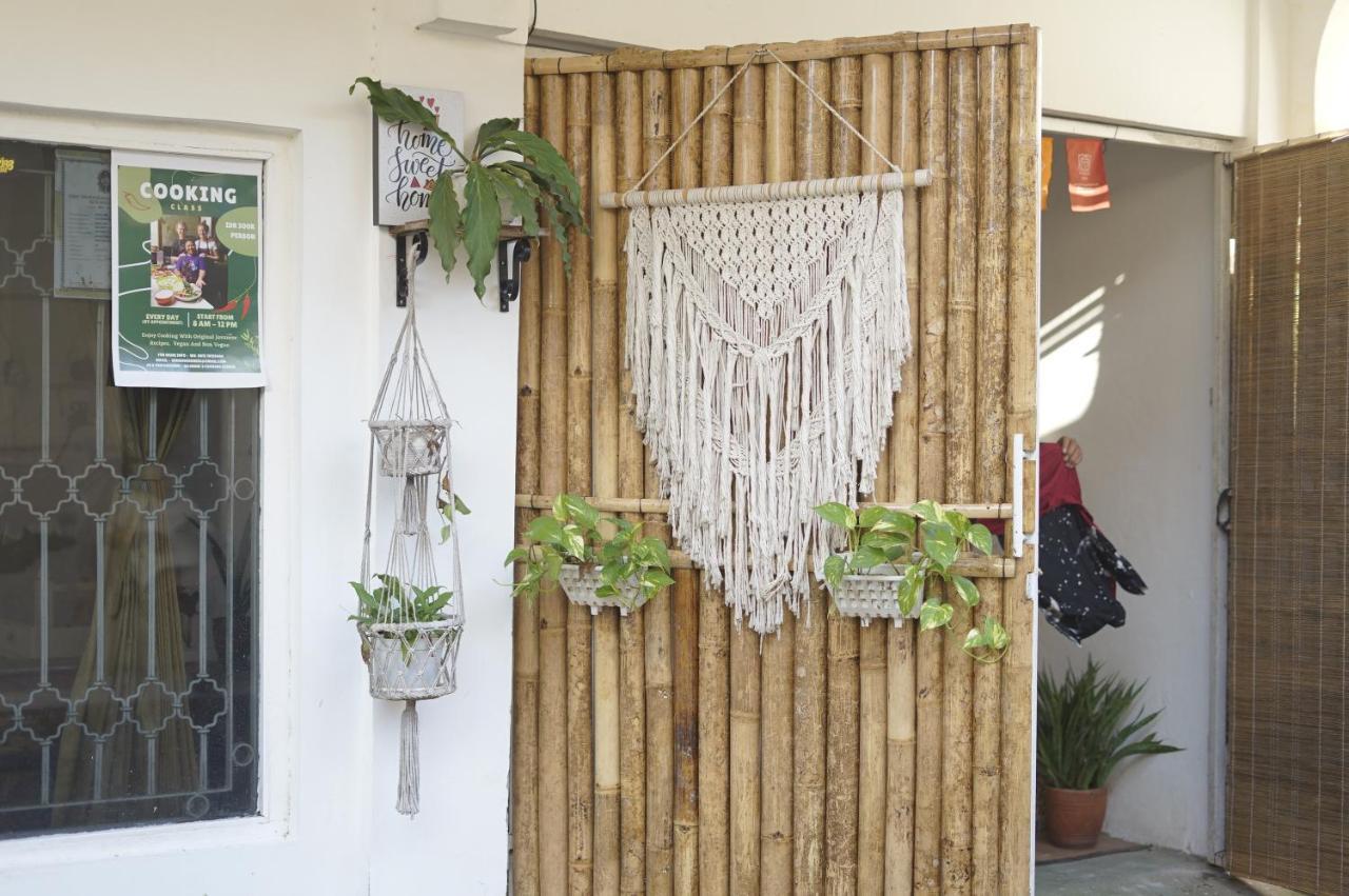 Oke Baik Hostel Yogyakarta Eksteriør billede