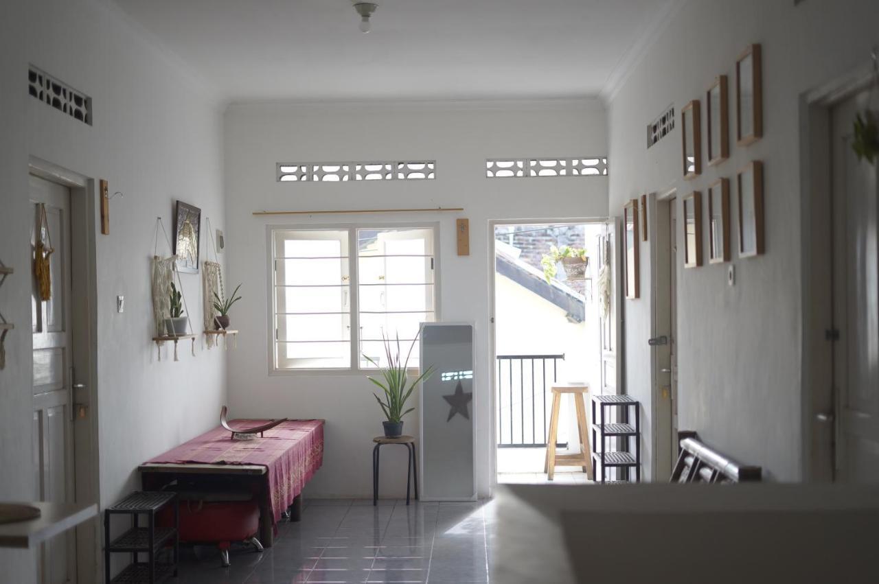 Oke Baik Hostel Yogyakarta Eksteriør billede