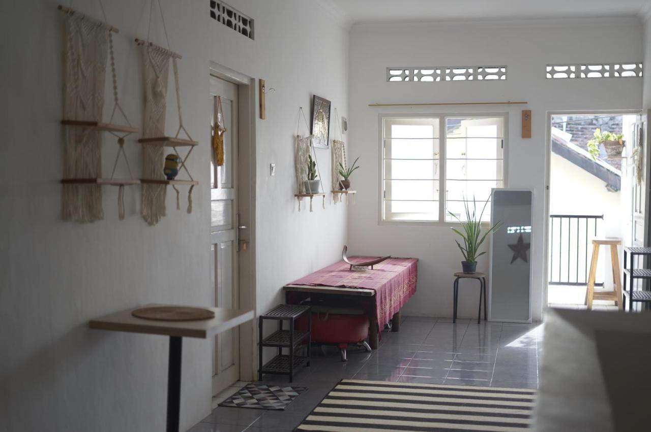 Oke Baik Hostel Yogyakarta Eksteriør billede