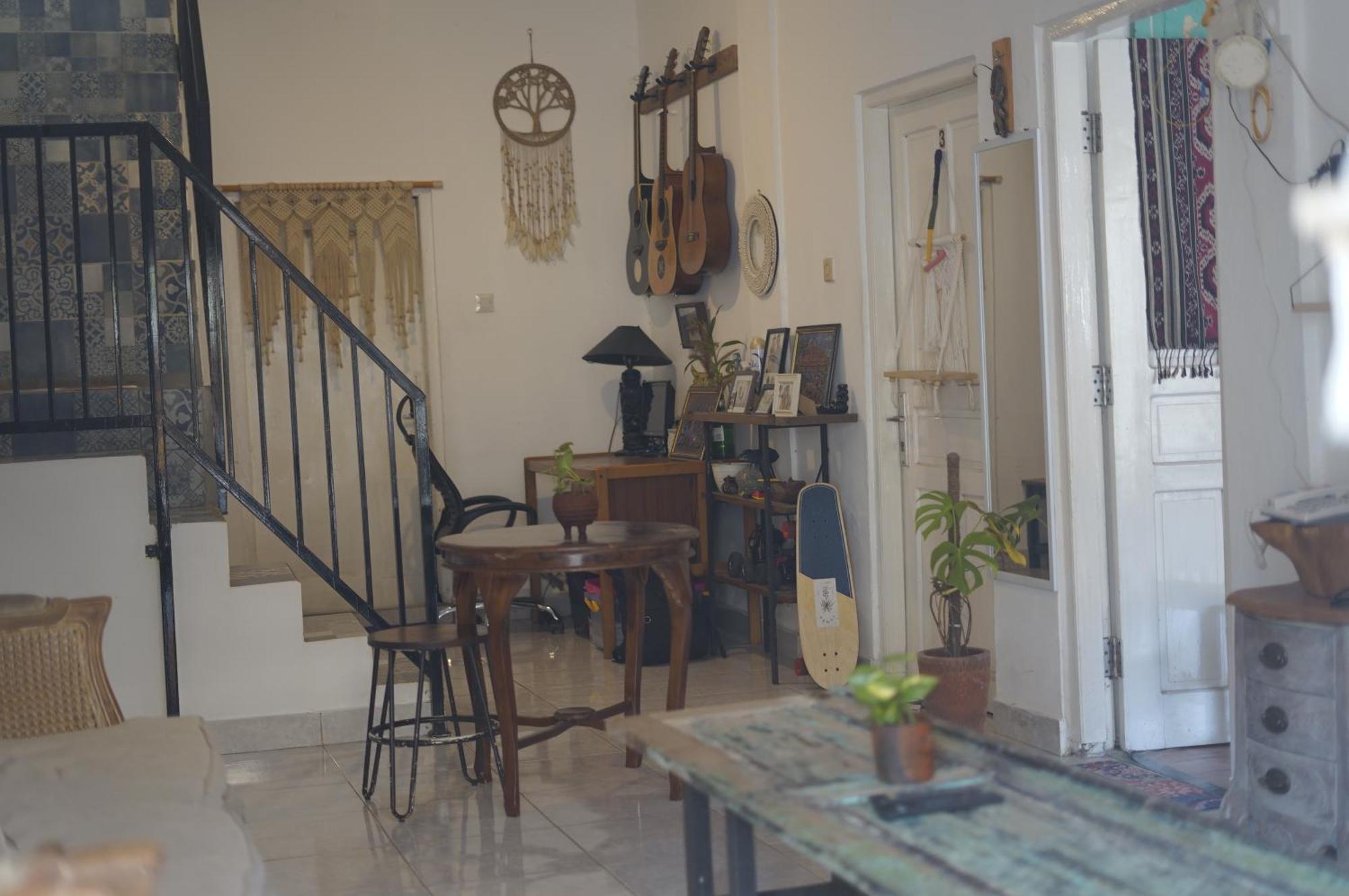 Oke Baik Hostel Yogyakarta Værelse billede