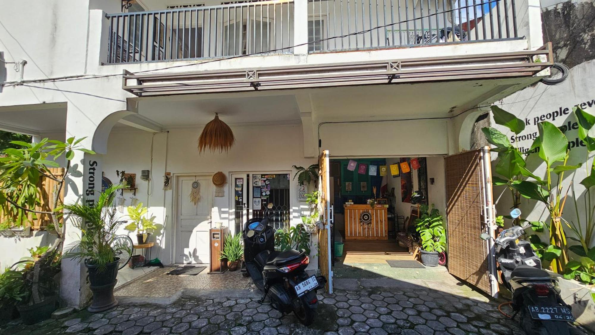 Oke Baik Hostel Yogyakarta Eksteriør billede