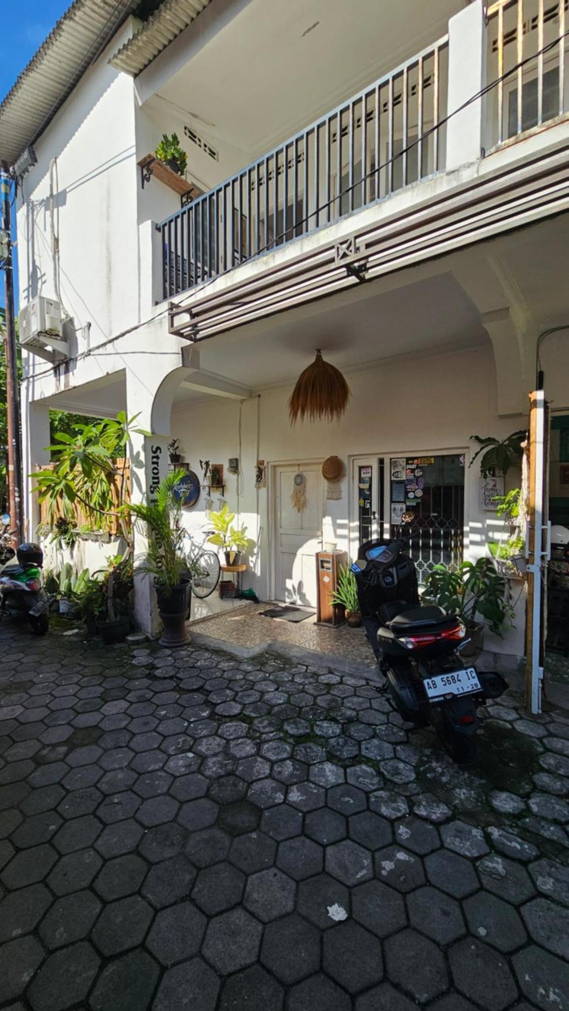 Oke Baik Hostel Yogyakarta Eksteriør billede