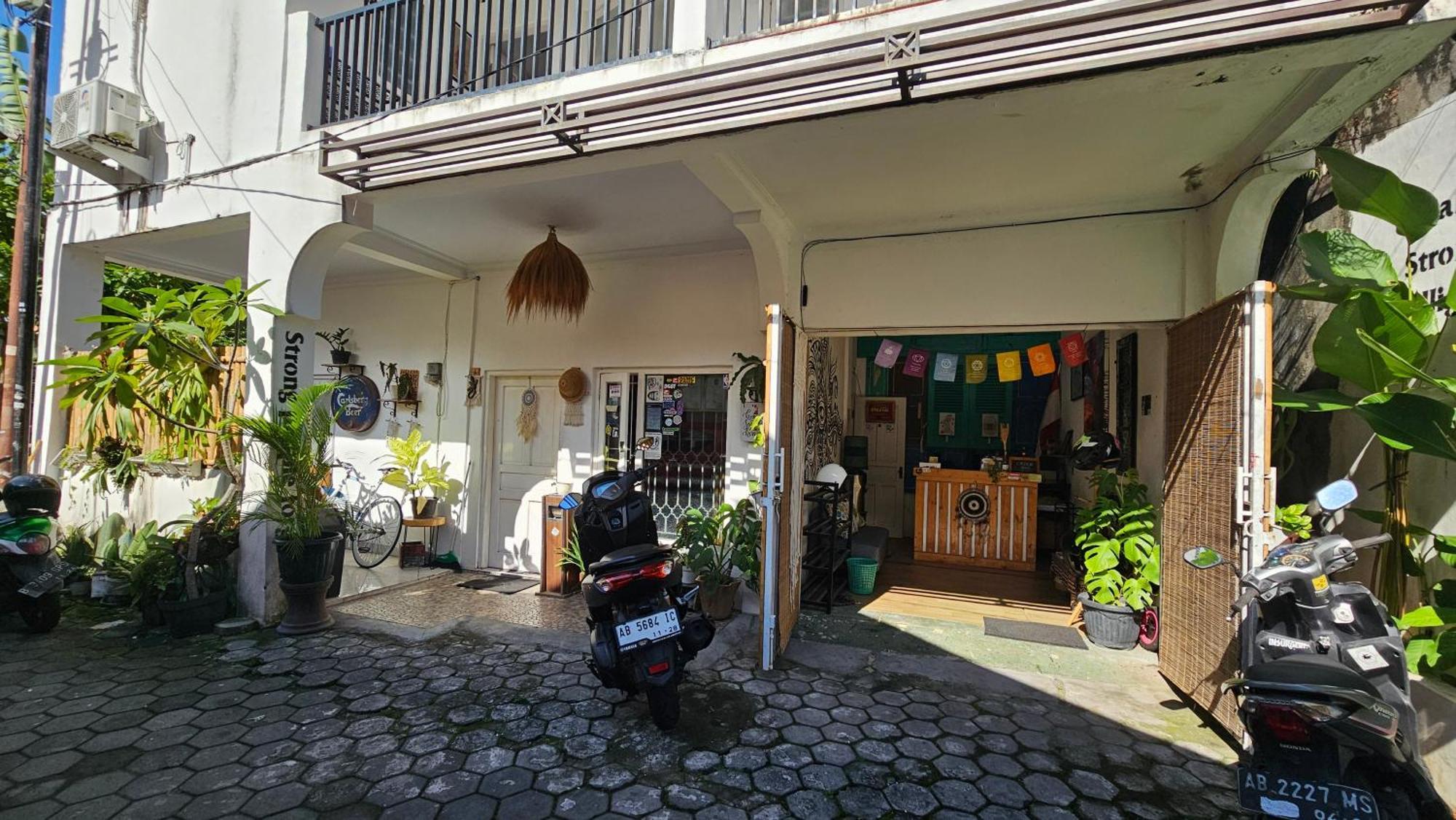 Oke Baik Hostel Yogyakarta Eksteriør billede