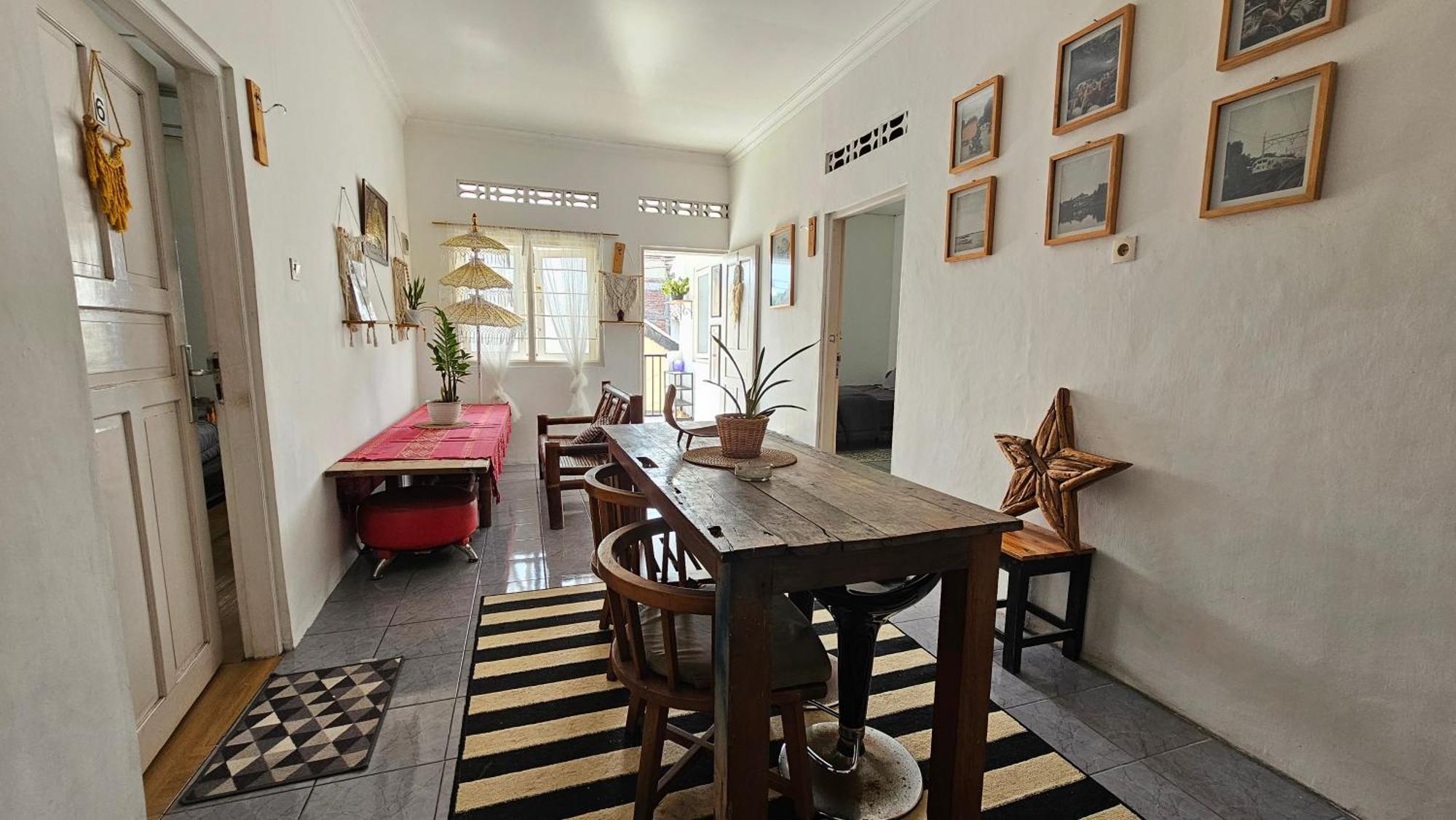 Oke Baik Hostel Yogyakarta Eksteriør billede